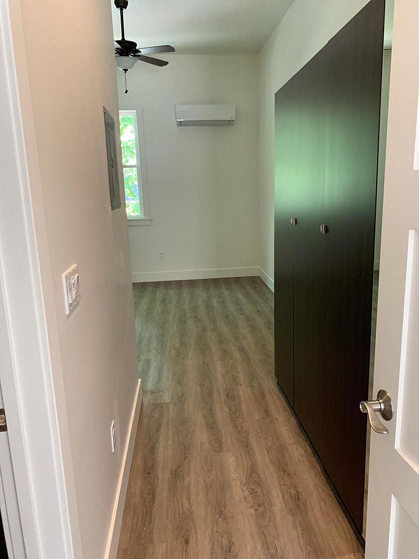 Newly Remodeled 2Bedrooms 2Bath home photo 2