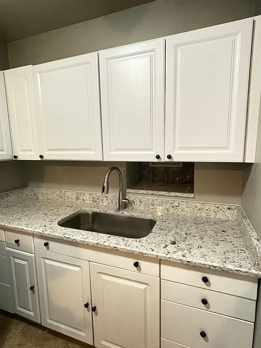 Freshly renovated 2 bedroom home photo 5