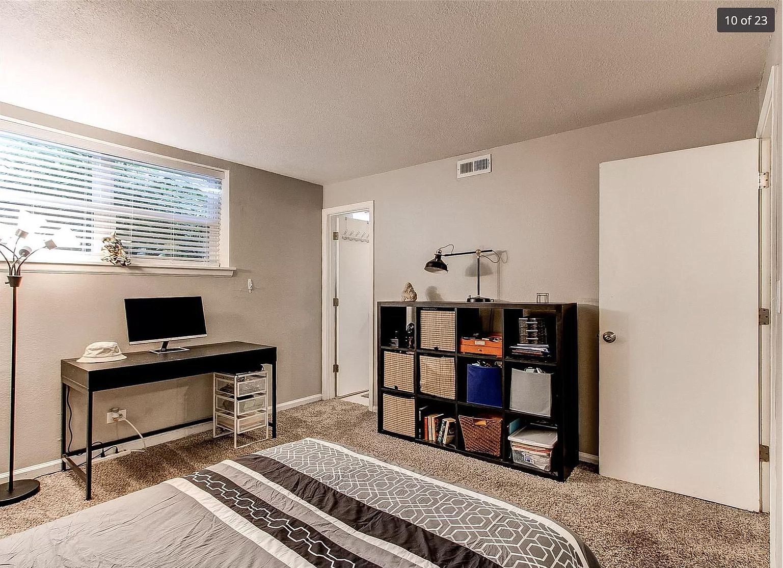Fully remodeled 2bedroom 2bathroom home photo 3