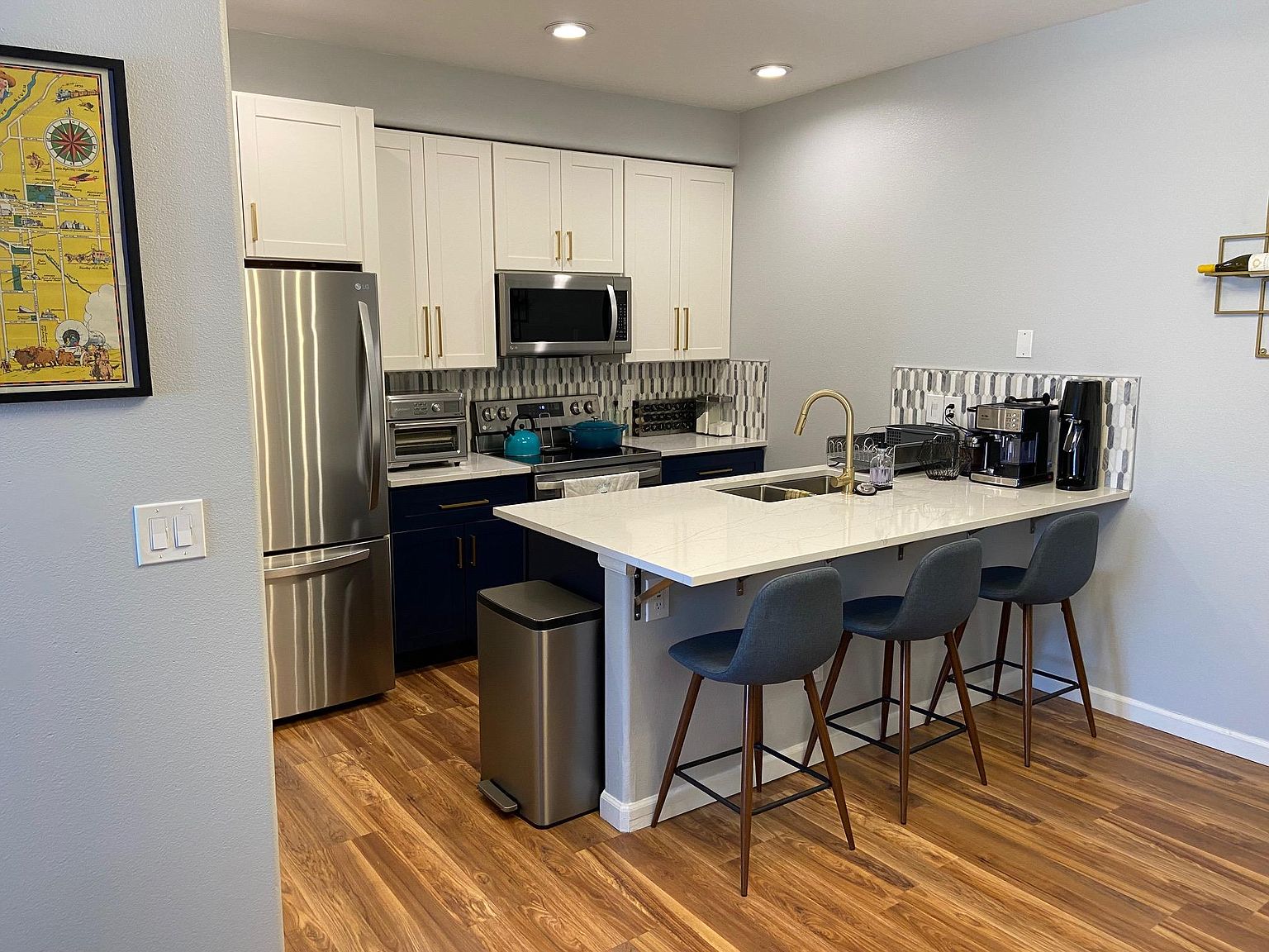 This 2bed, 2bath home is a must-see asap photo 5