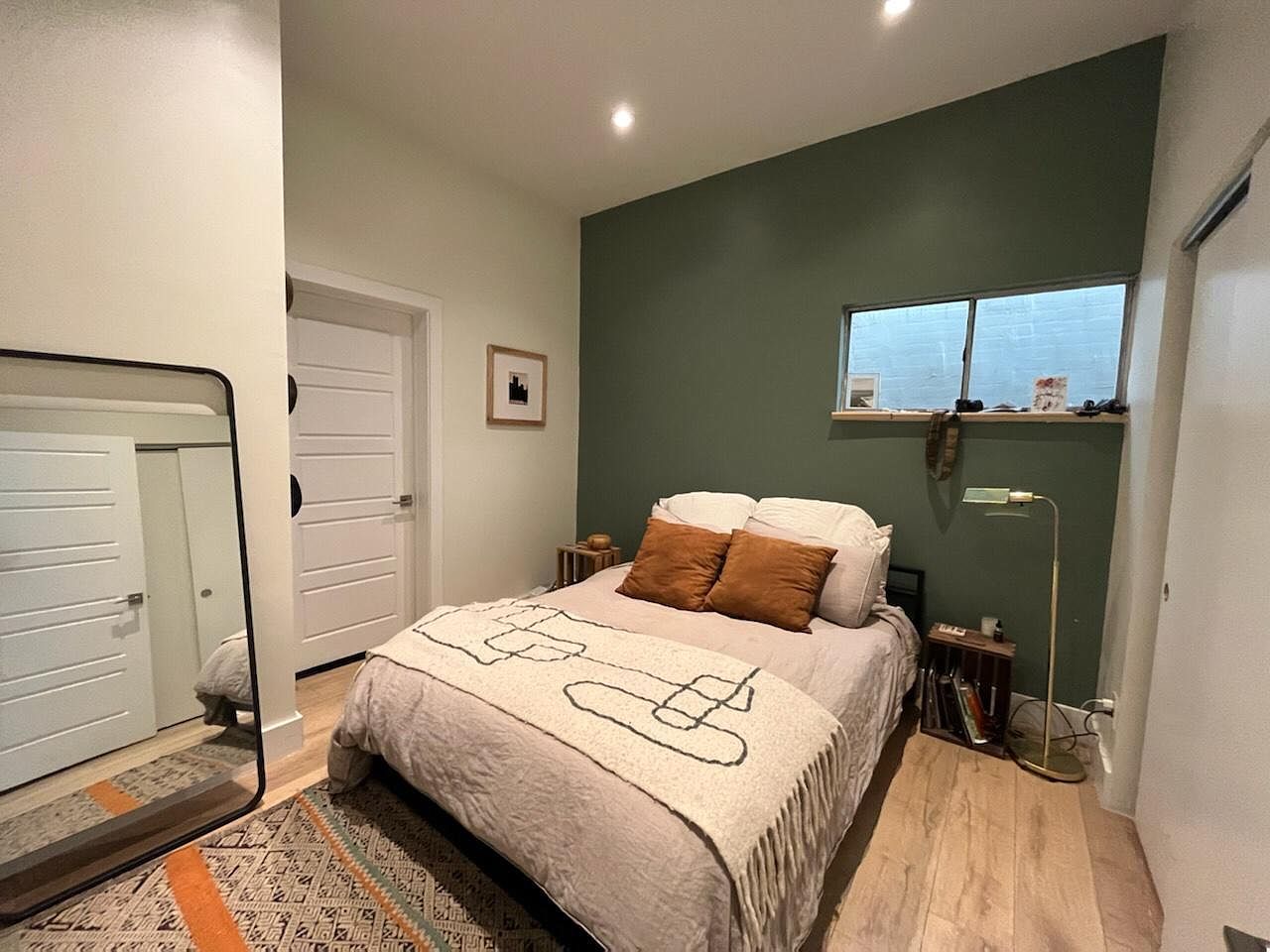 2 bdrm, 1 bath, open concept, kitchen photo 5