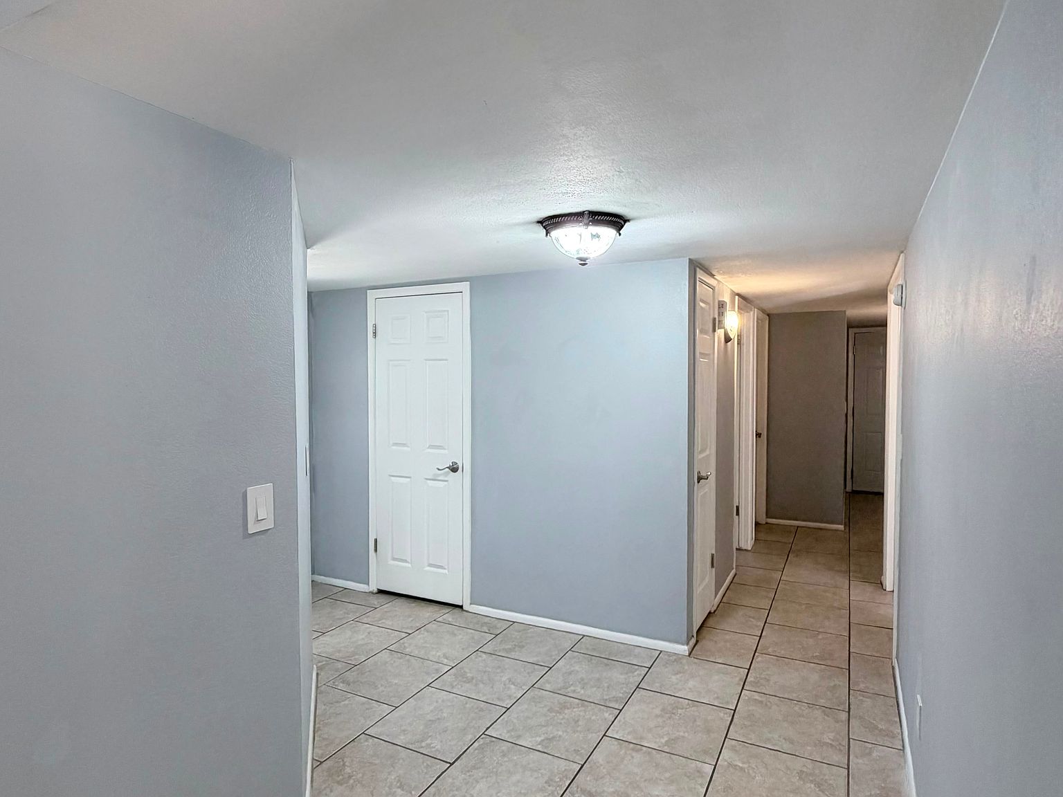 2 beds comfortable, spacious home photo 2
