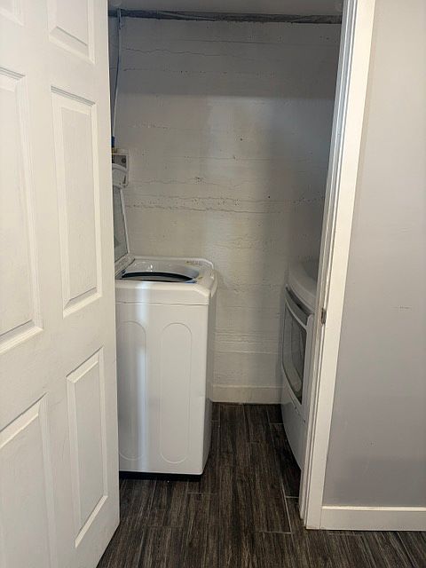 Basement apartment 2 bedrooms private photo 2