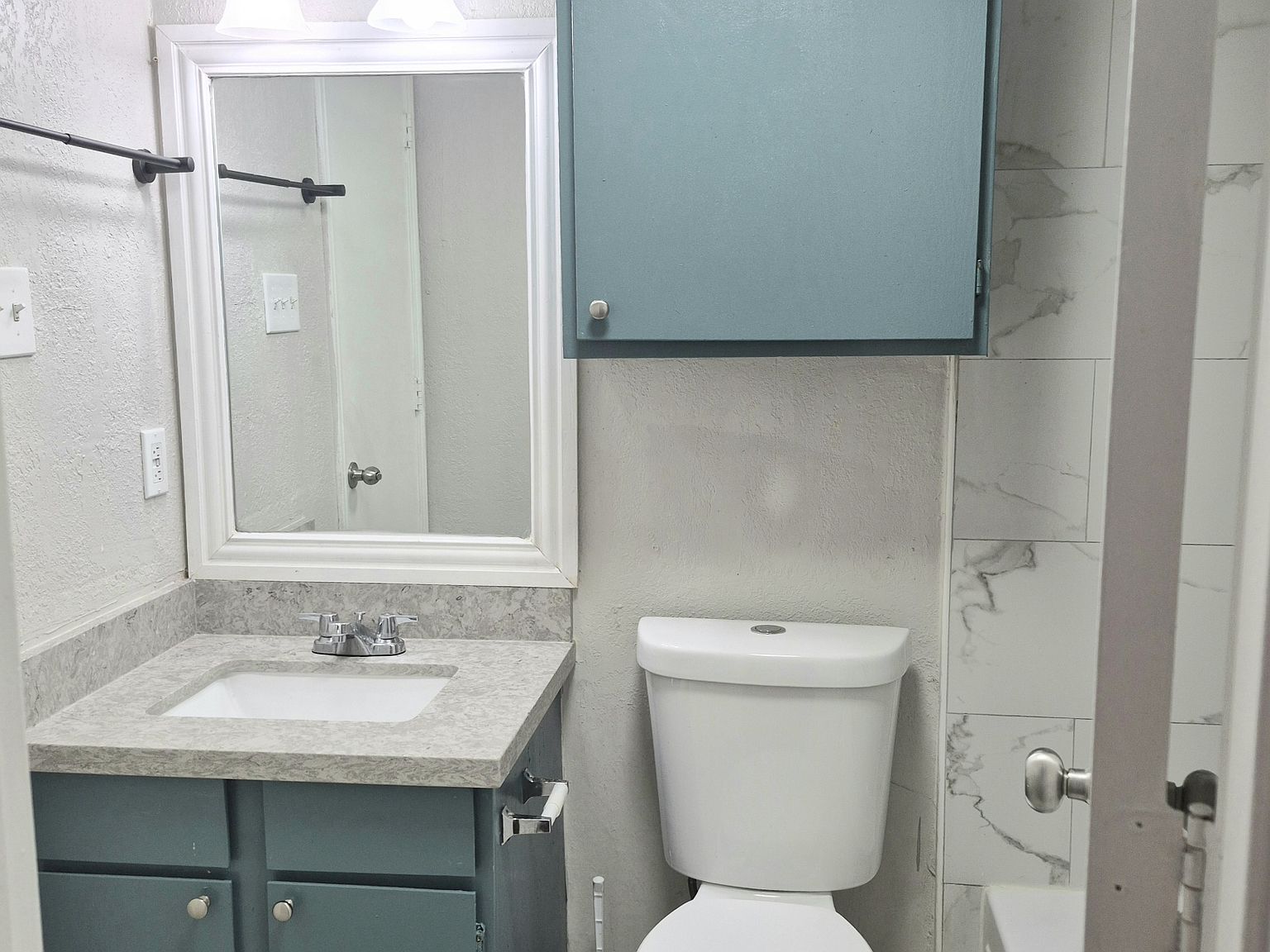 Great duplex with 2bd is North Arlington photo 4