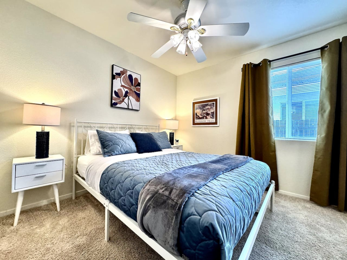 3BR · King Bed · Covered Patio · Water Feature · F photo 2