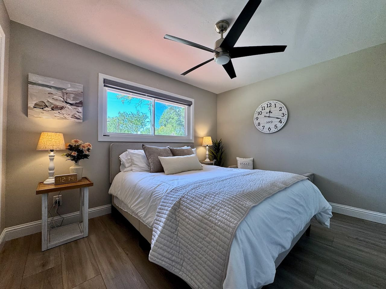 Modern Farmhouse Retreat-Open Concept-Apple Hill photo 2