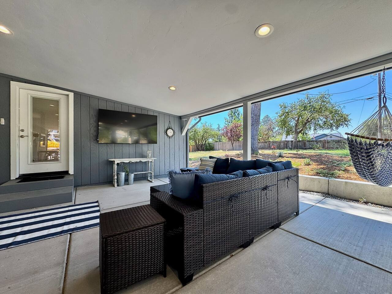 Modern Farmhouse Retreat-Open Concept-Apple Hill photo 3