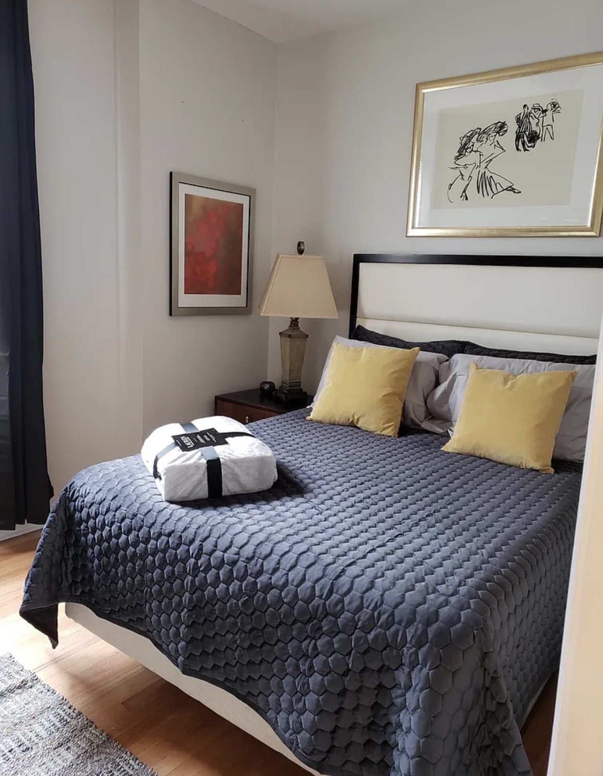 modern 2bedroom/ photo 3