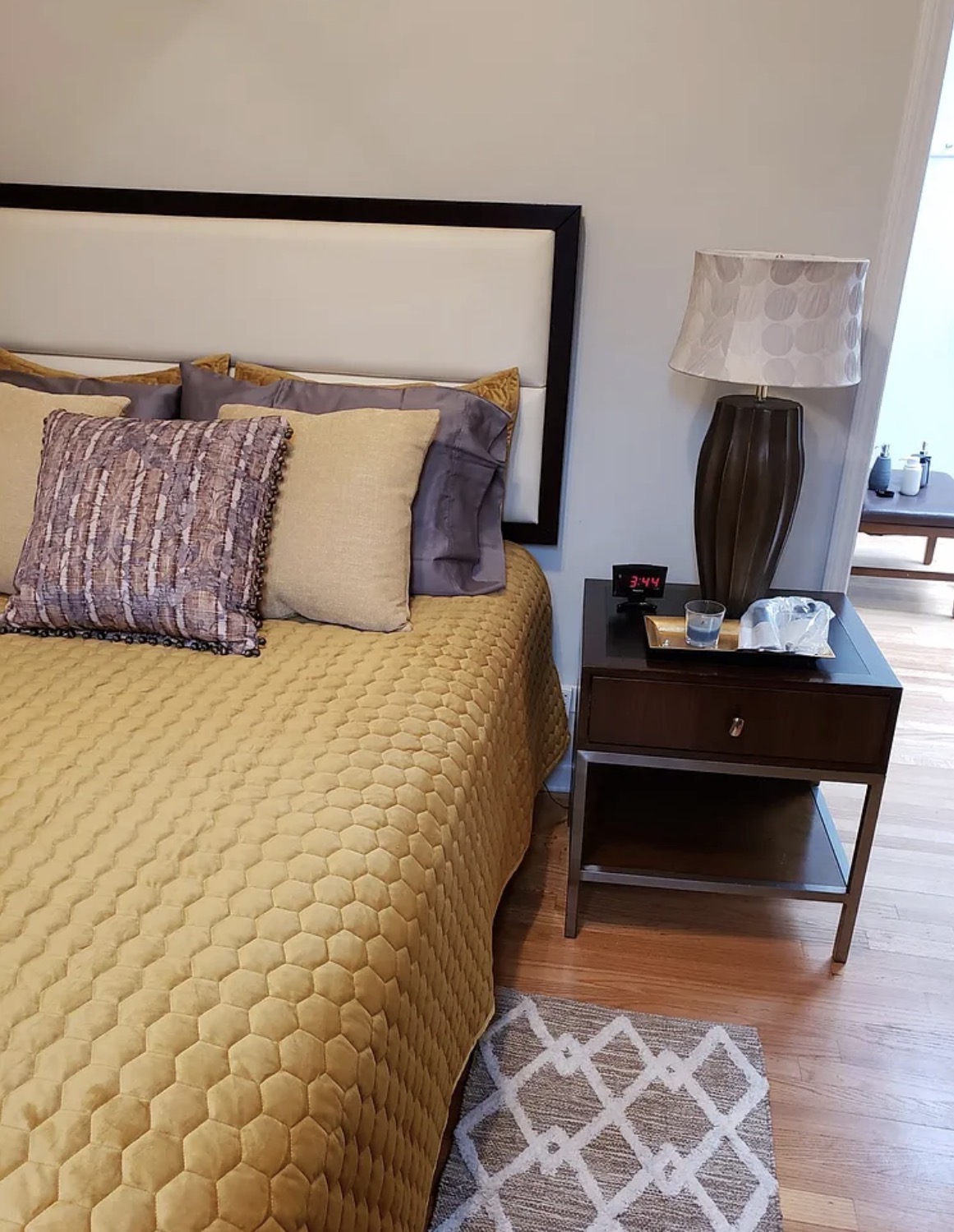 modern 2bedroom/ photo 4