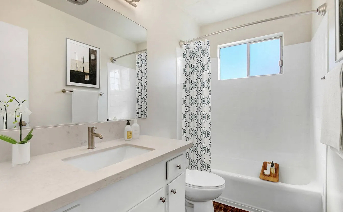 long/short term fully furnished  photo 5