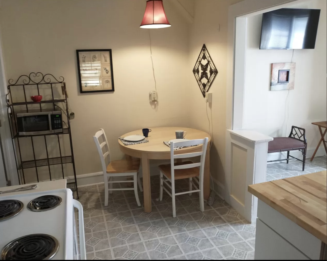 Well Maintained APT photo 4