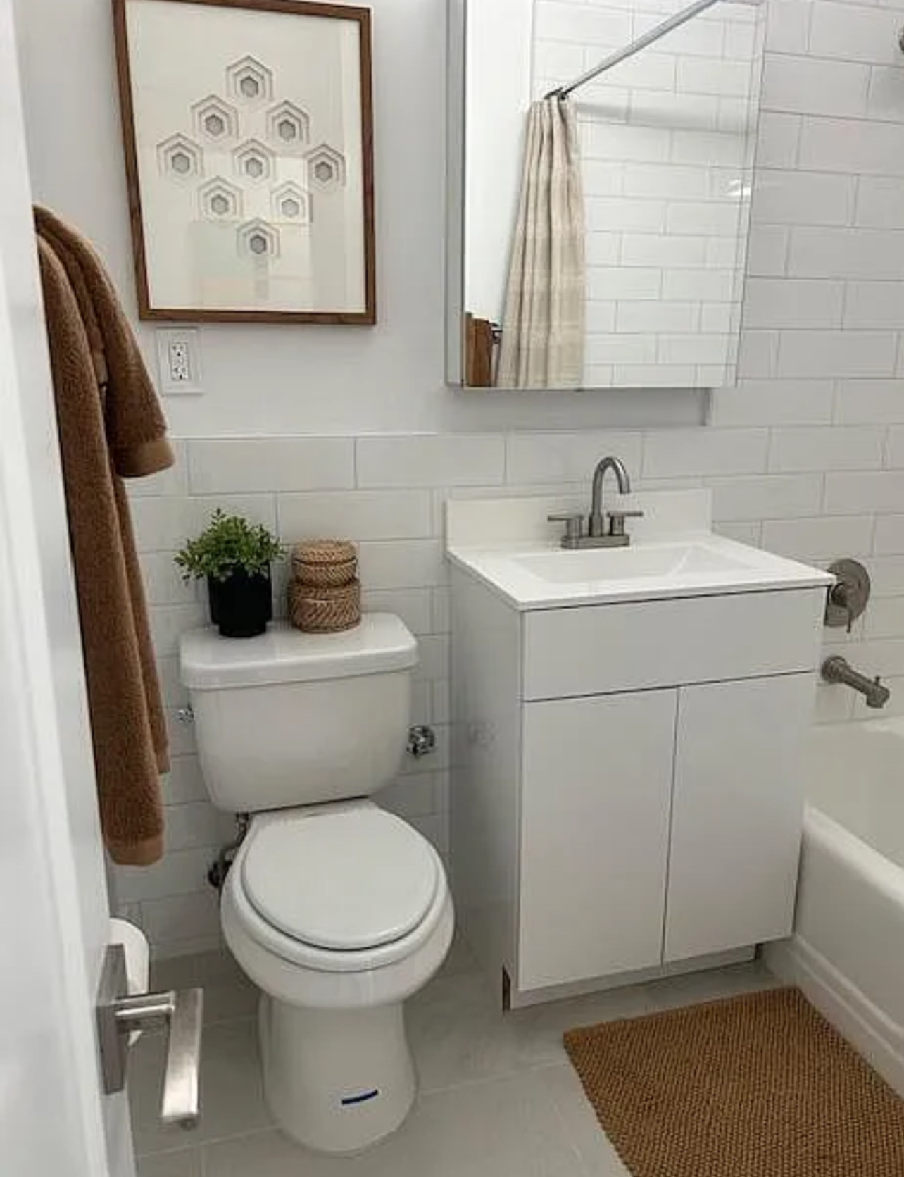 Recently renovated 2 bedroom photo 4