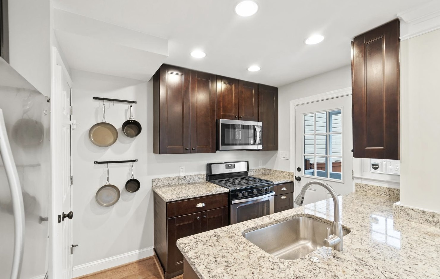 Charming Home For Rent photo 3