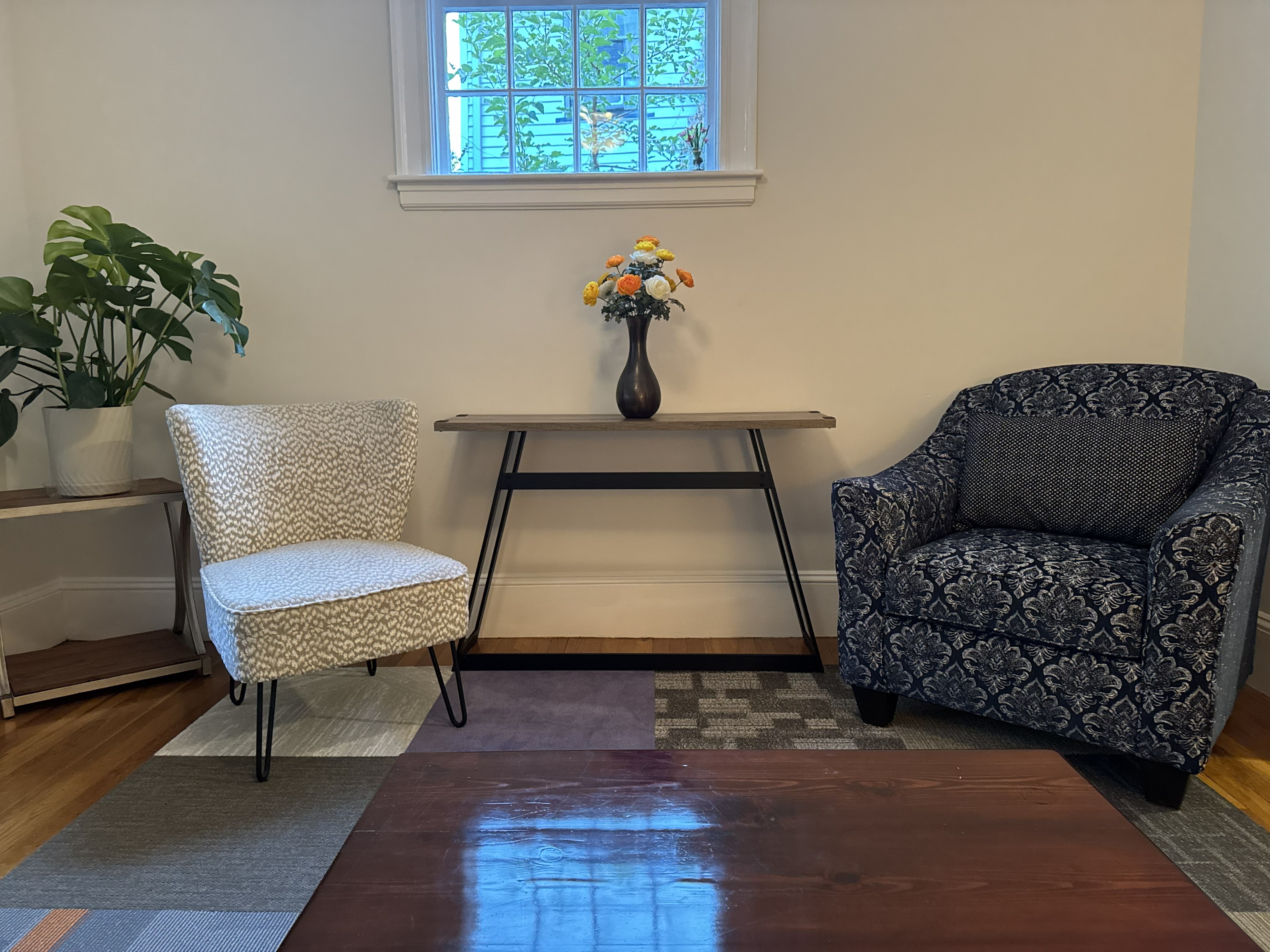 Fully Furnished 2-Bedroom Prime Arlington Location