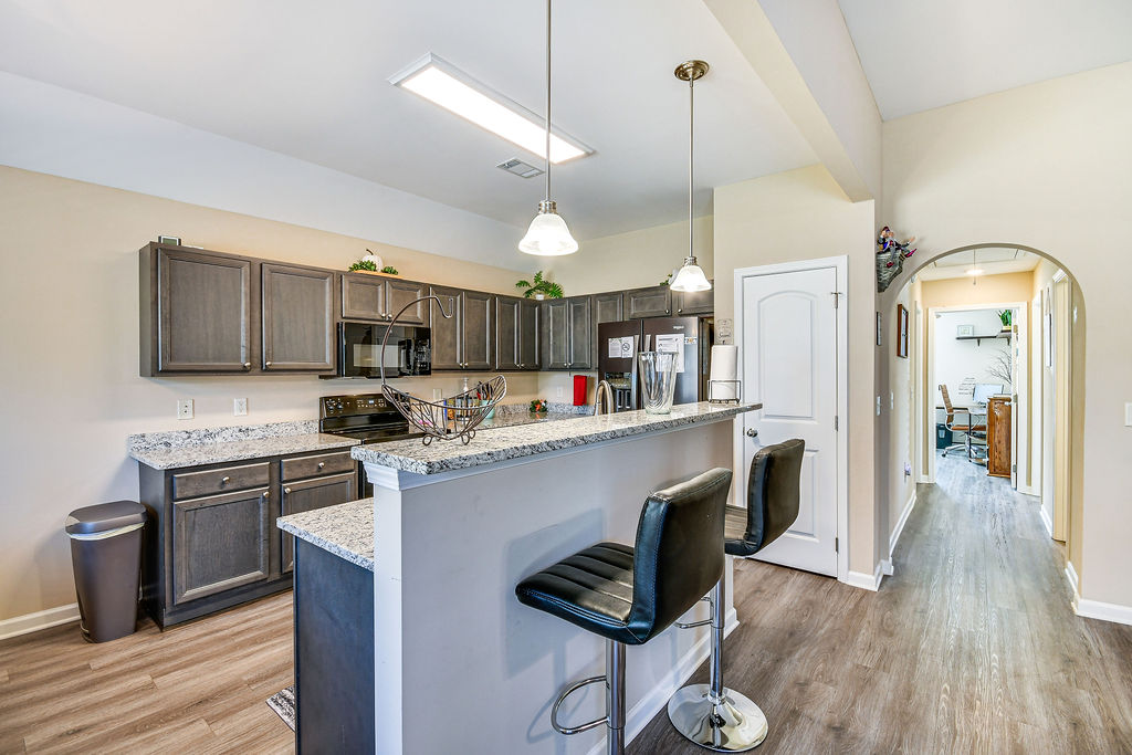 Spacious 3BA 2BA Near Park in Quiet area 