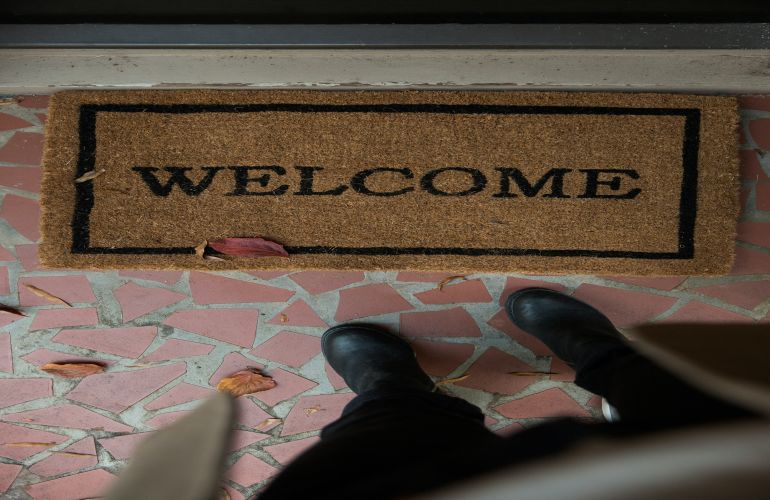 How do you do an open house?