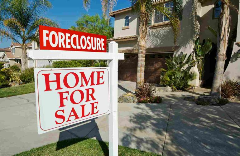 Short Sales vs. Foreclosures What’s the Difference?