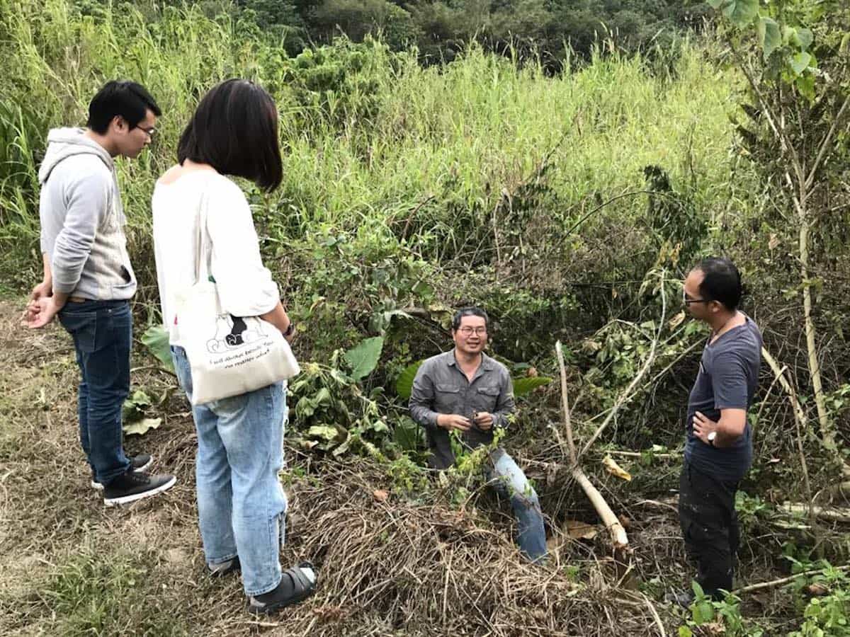 罗元鸿先生神秘的拿出山羌遗骸,谁是凶手(图自「果然红」粉丝专页)