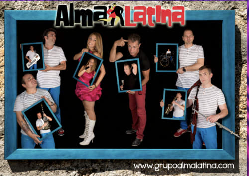 Alma latina - Orquesta o grupo musical en concierto