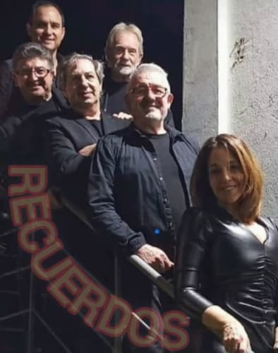 Recuerdos - Orquesta o grupo musical en concierto