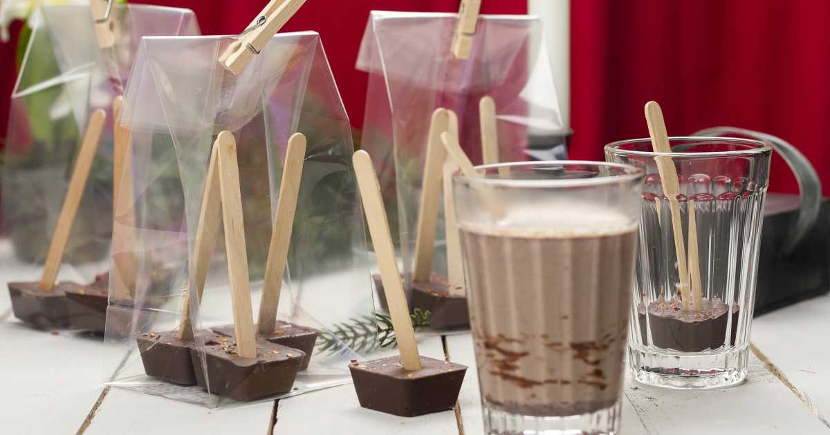 varm choklad på pinne varm choklad på pinne