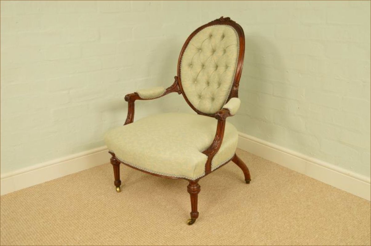 Fine Quality Louis XIV Style, Antique Ladies Arm Chair - Belle Vue Fine Quality Louis XIV Style, antique Ladies Arm Chair - Fine Quality Louis XIV Style, Antique Ladies Arm Chair - Belle Vue
