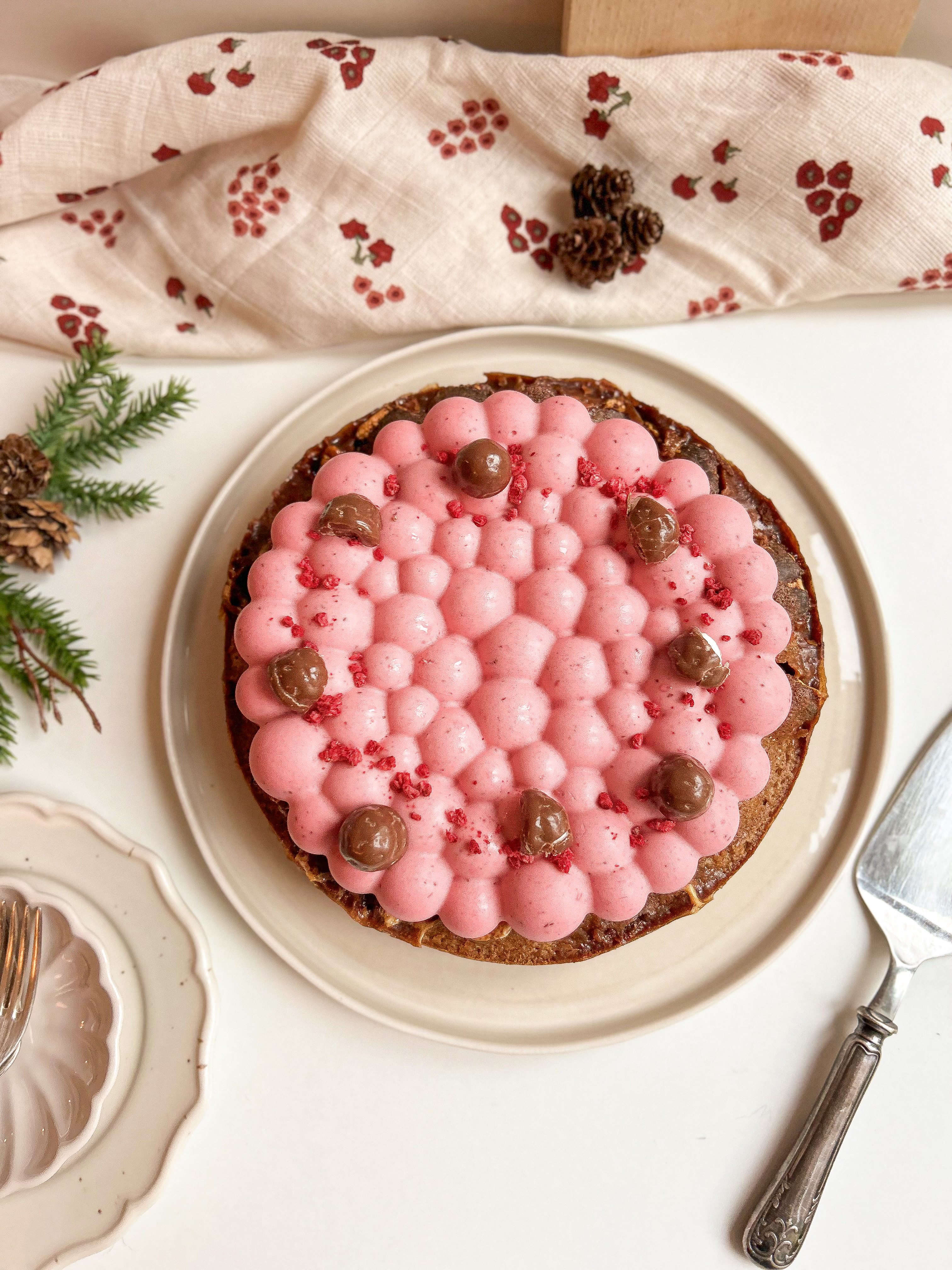 Pepparkakstårta med polly och lingonmousse