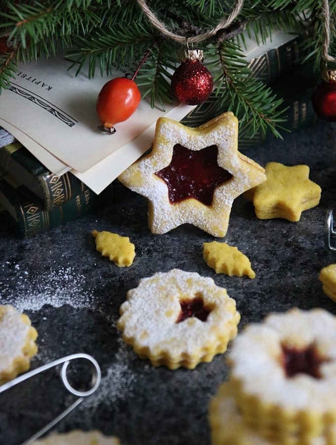 LINZER KAKOR MED SAFFRAN OCH SYLT