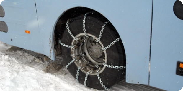 Schneeketten auf Geländewagen – das gilt es zu beachten Schneeketten auf Geländewagen – das gilt es zu beachten