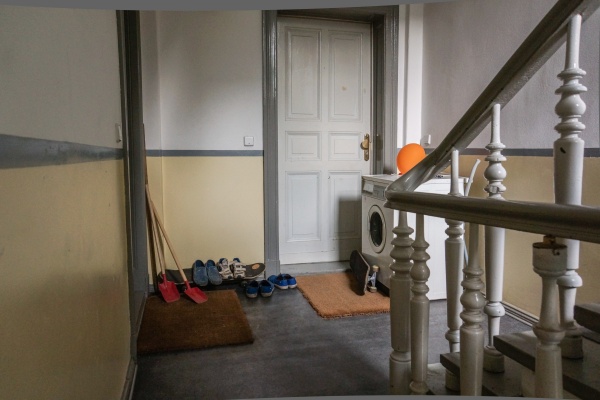 Um ein Treppengeländer selber zu bauen, muss die Statik genau geplant Treppengeländer Holz Ausen Selber Bauen ~ Um ein Treppengeländer selber zu bauen, muss die Statik genau geplant