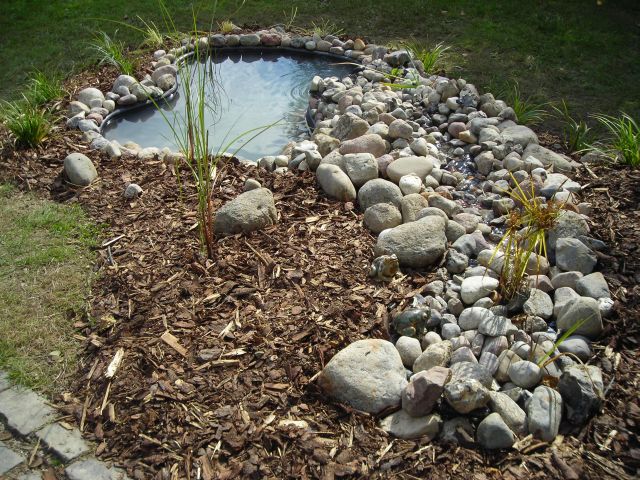 Die Teichbeleuchtung schafft schöne Effekte in Ihrem Garten