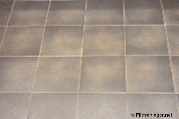 Fliesenkleber