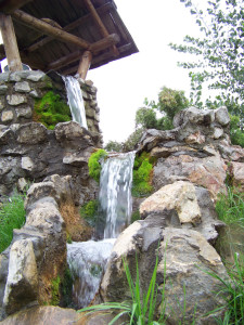 natursteinbrunnen garten, natursteinbrunnen: ein wertvolles unikat für ihren garten, Design ideen
