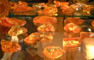 Setzen Sie Akzente mit einer Glasvitrine mit Beleuchtung