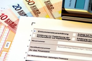 Bei der Einkommenssteuererklärung gibt es 2013 Neuerungen. Bei der Einkommenssteuererklärung gibt es 2013 Neuerungen.