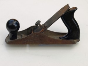 Traditioneller Hobel aus Holz Traditioneller Hobel aus Holz