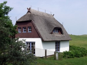 Ein kaltdach sorgt im Sommer für angenehm kühle Temperaturen! Kaltdach