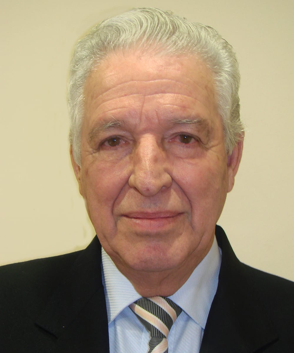 Carlos Acevedo Schwartzmann was presented the Social Accomplishment Award at the IEC in Bangkok