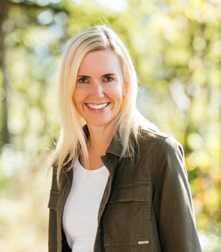 Headshot of Sara Staggs
