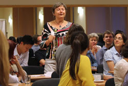 BSSSE - 9 - Margret Pfäfflin leads a class discussion
