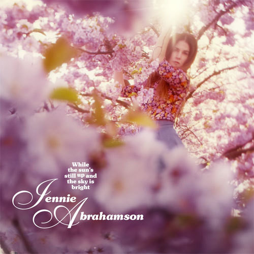 Ecoutez : While the Sun's Still Up and the Sky Is Bright (2009)