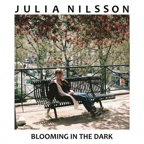 Ecoutez : Blooming In The Dark (2016) Ecoutez : Blooming In The Dark (2016)