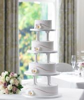 Hedgerow Rose Cake