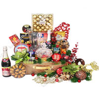 Exquisite All Time Favorite Gift Hamper for Festive Occasion