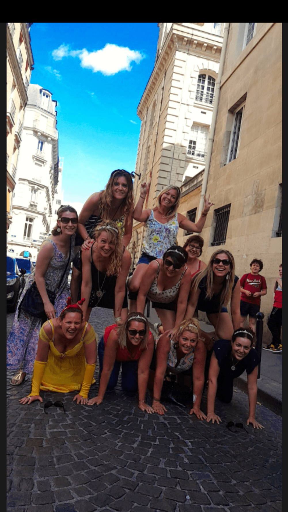 Mouffetard Pyramide humaine