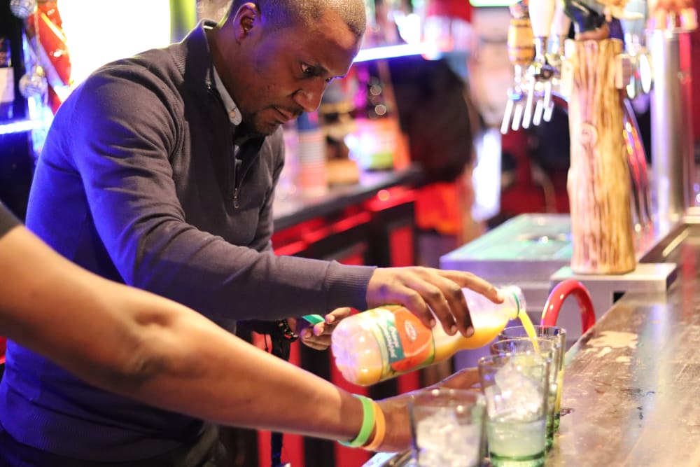 Mouffetard Devenez barman
