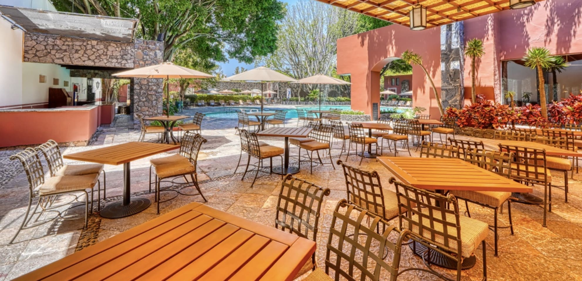 Gastronomía — Las Brisas Jurica — banner