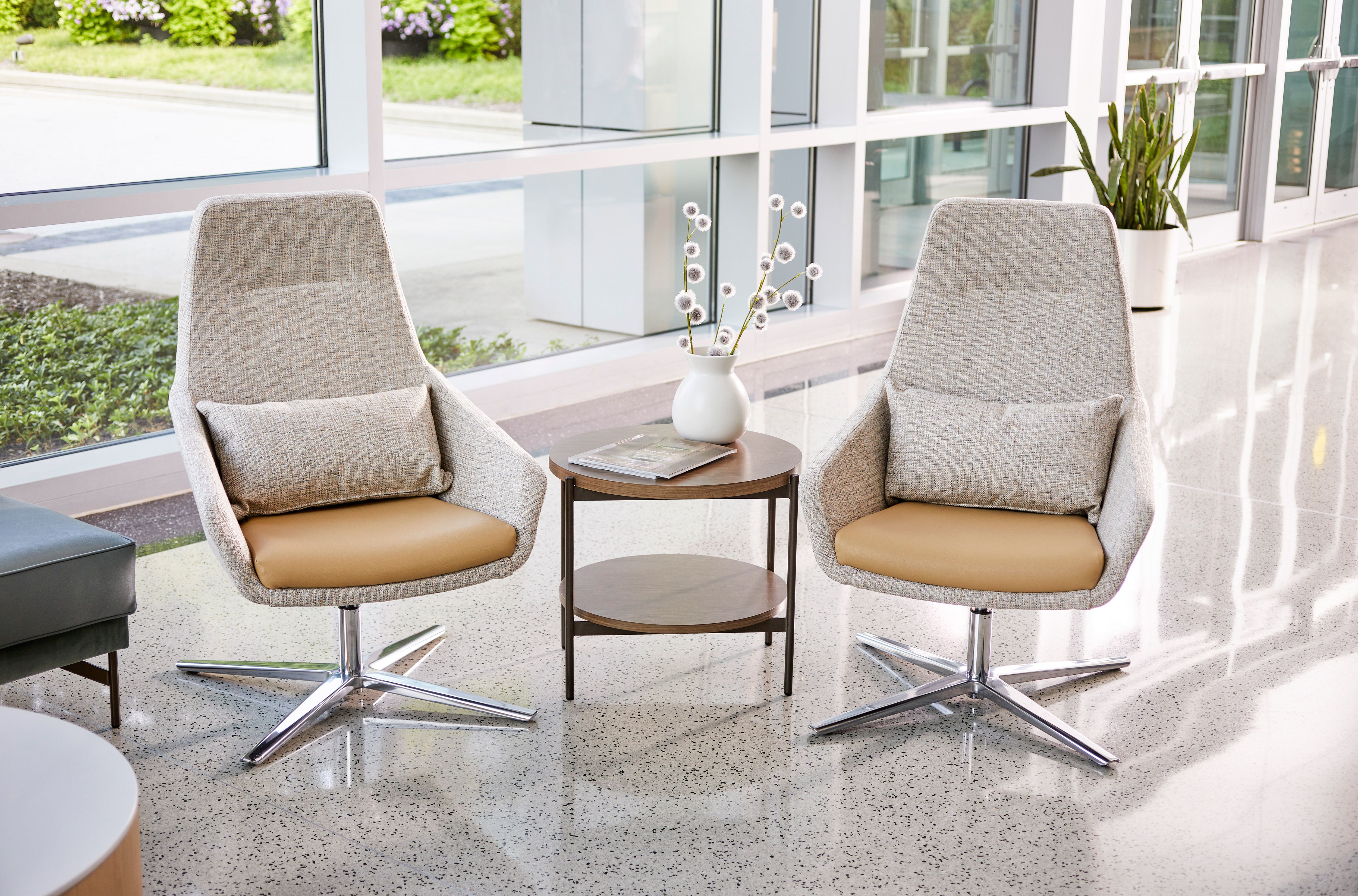 Arwyn Crossover Lounge | JSI Furniture