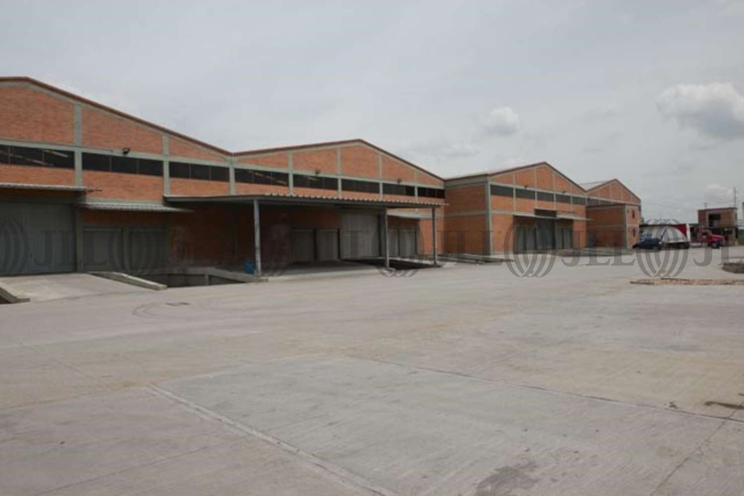 Warehouses Bogotá - Parque Industrial Puente Grande - Bodega en Arriendo