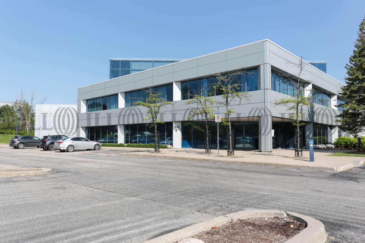 Office Markham, L3T 7R1 - 100 Commerce Valley Drive East